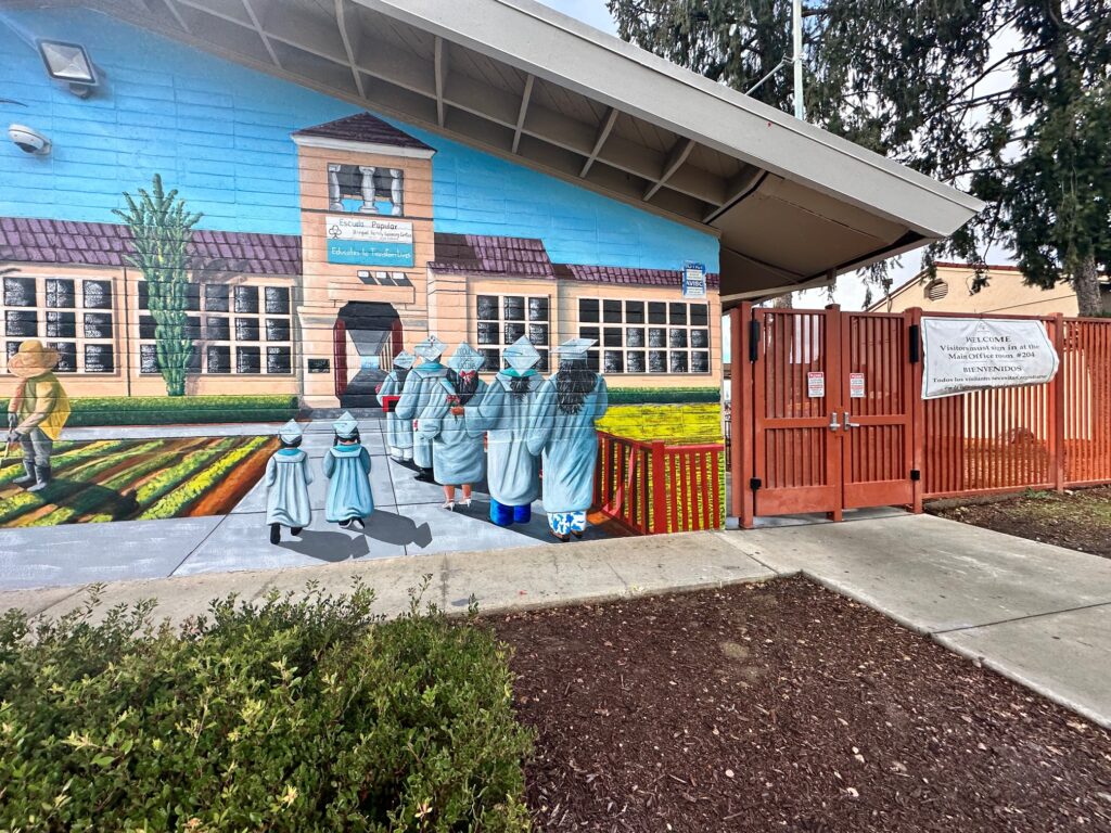 Este de San José: La Escuela Popular educa a los estudiantes y transforma la vida de toda la familia