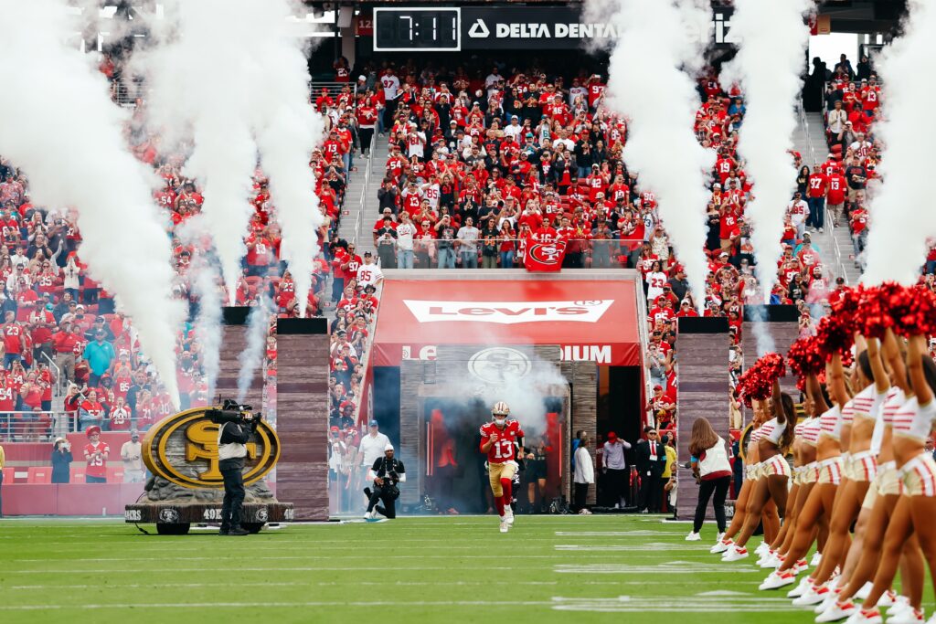  Los 49ers siguen invictos tras vencer 35-13 a Miami